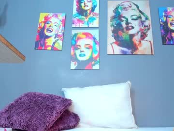 girl
        izzy_evans cam image #1958751