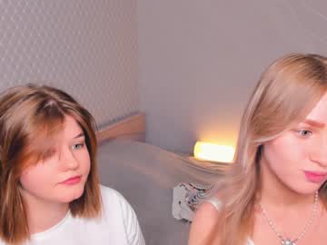 couple
        chelsea_dream_ cam image #4248158