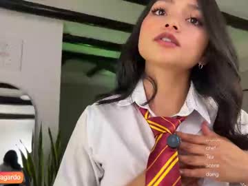 girl
        sweet_littleee cam image #6212582
