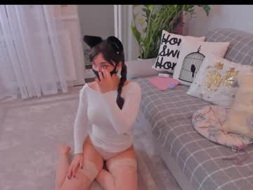 girl
        sweety_rinushka_ cam image #2315829