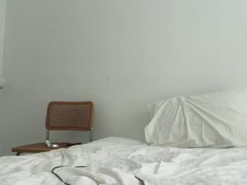girl
        foxyone01 cam image #3911951