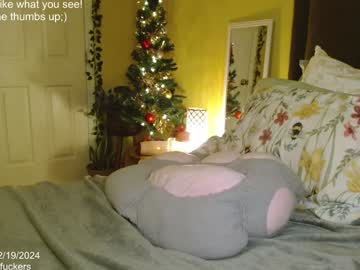 girl
        skybella_ cam image #5727315