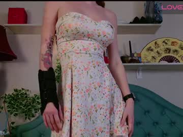 girl
        pathos_of_things cam image #5669794