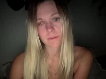 girl
        beachbabi cam image #6696831