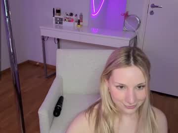 girl
        sabrinarose_x cam image #6598534