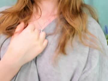 girl
        fly_best cam image #5801135
