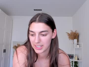 girl
        lynn_jackson cam image #6610490