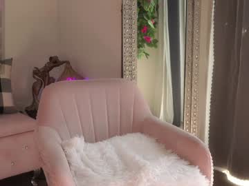 girl
        mysticxkitty cam image #6490044