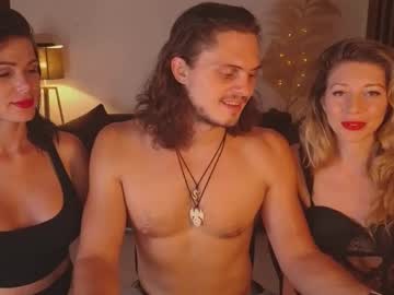 couple
        goddess_marylin cam image #6185018