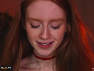 girl
        lizzy_blaze cam image #4652610