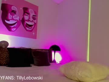 girl
        tastytilly cam image #2182778
