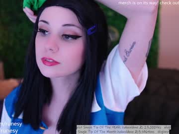 girl
        runesy cam image #854624