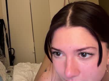 girl
        kittycherries cam image #5796554