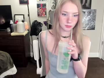 girl
        eve003300 cam image #5938529