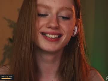 girl
        lizzy_blaze cam image #4702394
