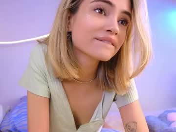girl
        babyface_cb cam image #4577317