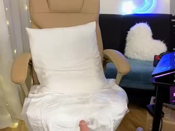 girl
        siren_voice cam image #6296223