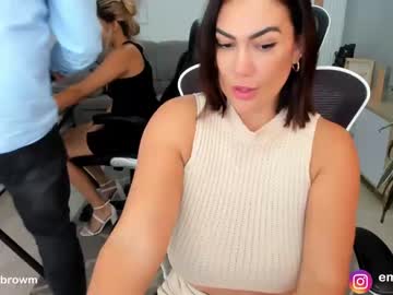 couple
        emillybrowm cam image #2444749