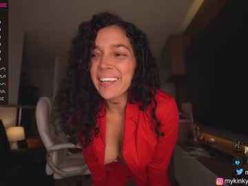 girl
        mykinkybunny cam image #1894302