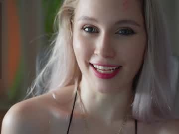 girl
        sonyaericsson cam image #4320801