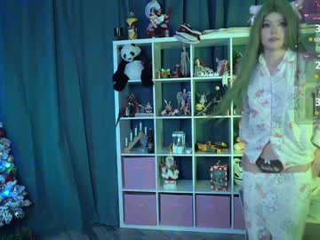 girl
        madnessalise cam image #5763571