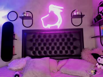 girl
        iam_eli cam image #4594985