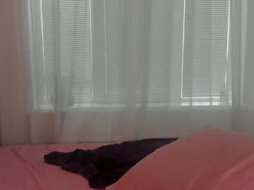girl
        angelina_new cam image #1867387