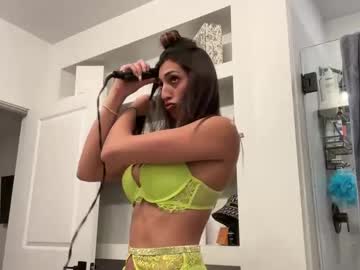 girl
        camiliakxoxo cam image #5176975