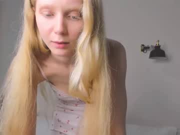 girl
        jenny_ames cam image #6975700
