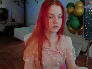 girl
        katy_ethereal cam image #4372912