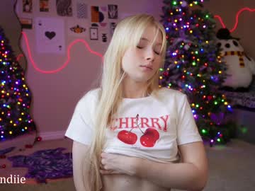 girl
        bestblondiiecb cam image #5742508