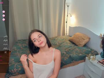 girl
        di_huny cam image #2328395