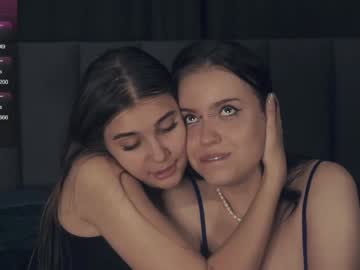 couple
        vivid_girls cam image #4476702