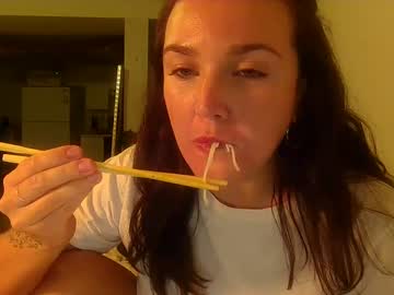girl
        sunset1414 cam image #2018809