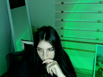 girl
        _gloria_love_ cam image #5397381