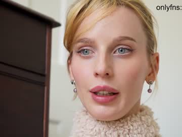 girl
        ellaa91 cam image #2768911