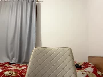 girl
        oracowee cam image #6792450