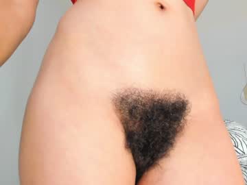 girl
        bush_woman cam image #4046309
