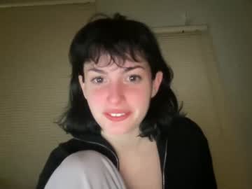 girl
        evilsnakes cam image #596384