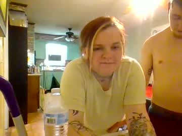 couple
        mysterygal0901 cam image #6457704