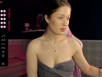 girl
        viola_wilson cam image #4955472