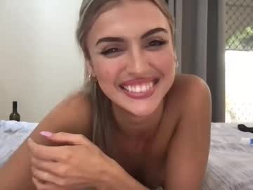 girl
        naomirhoades cam image #6565147