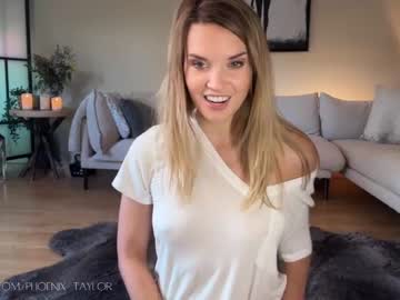 girl
        phoenix_taylor cam image #3782760