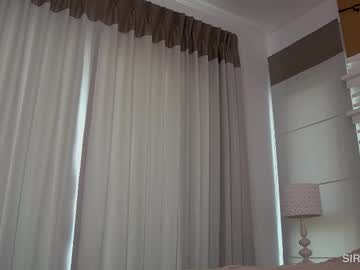 girl
        _sirine_ cam image #6292849