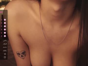 girl
        zarascarlett cam image #3659805