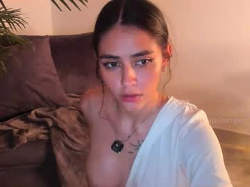 girl
        artgea cam image #6564877