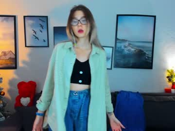 girl
        lisa_roses cam image #472625