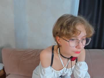 girl
        catalinachan cam image #3319199