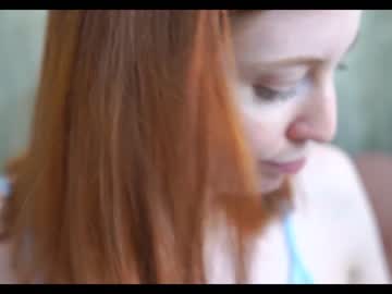 girl
        mona_elisa cam image #2910016