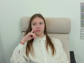 girl
        nico_collard cam image #6517170